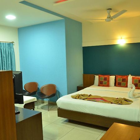 Cubbon Suites - 10 Minute Walk To Mg Road, Mg Road Metro And Church Street Bangalore Exterior photo