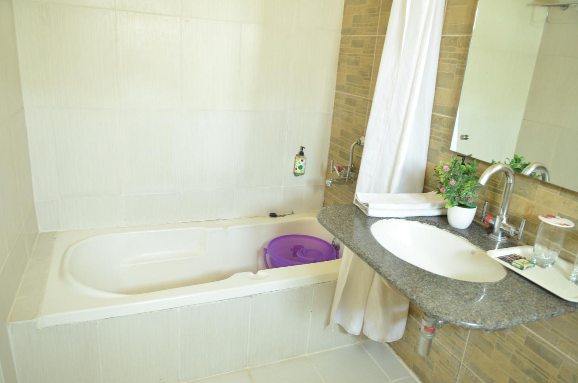 Cubbon Suites - 10 Minute Walk To Mg Road, Mg Road Metro And Church Street Bangalore Exterior photo