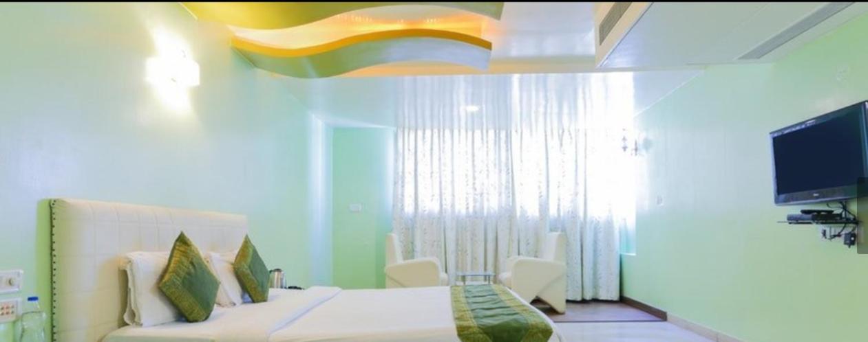 Cubbon Suites - 10 Minute Walk To Mg Road, Mg Road Metro And Church Street Bangalore Exterior photo